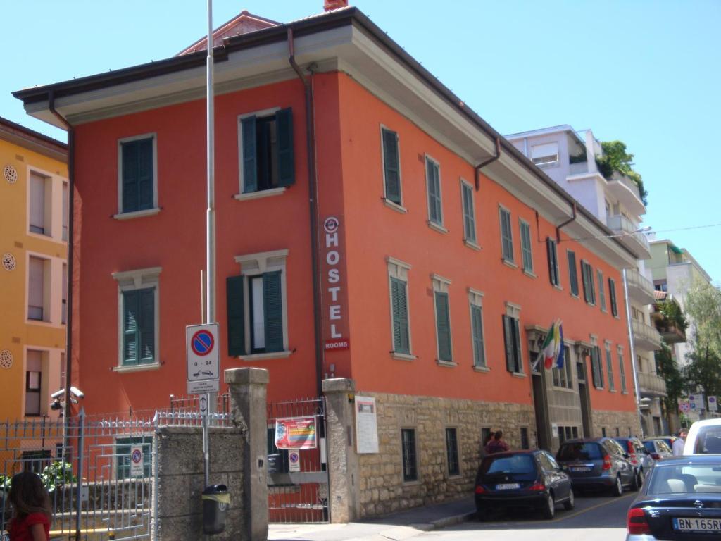 Central Hostel Bg Bergamo Kültér fotó